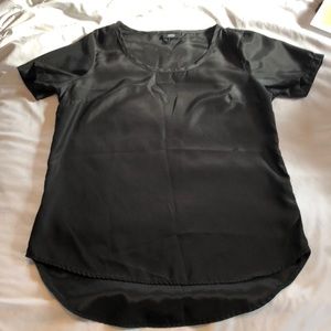 Black slick shirt great for hair stylist